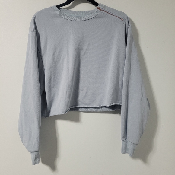 All Fenix Women's Crop Sweatshirt Light‎ Blue Size Small Zipper Opening - Picture 1 of 4